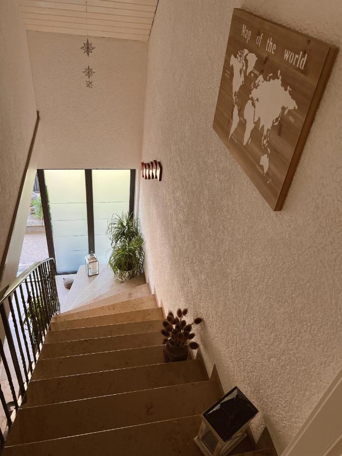Ferienwohnung Moselflair Mit Direktem Blick Auf Die Mosel Und Weinberge Oberfell Exteriér fotografie
