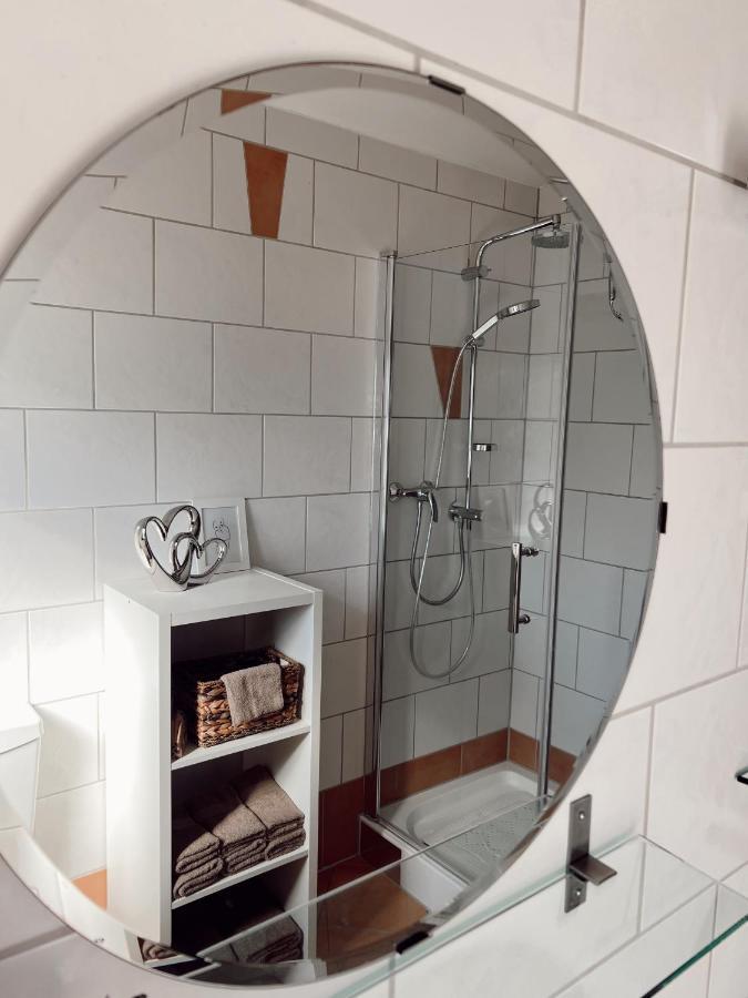 Ferienwohnung Moselflair Mit Direktem Blick Auf Die Mosel Und Weinberge Oberfell Exteriér fotografie