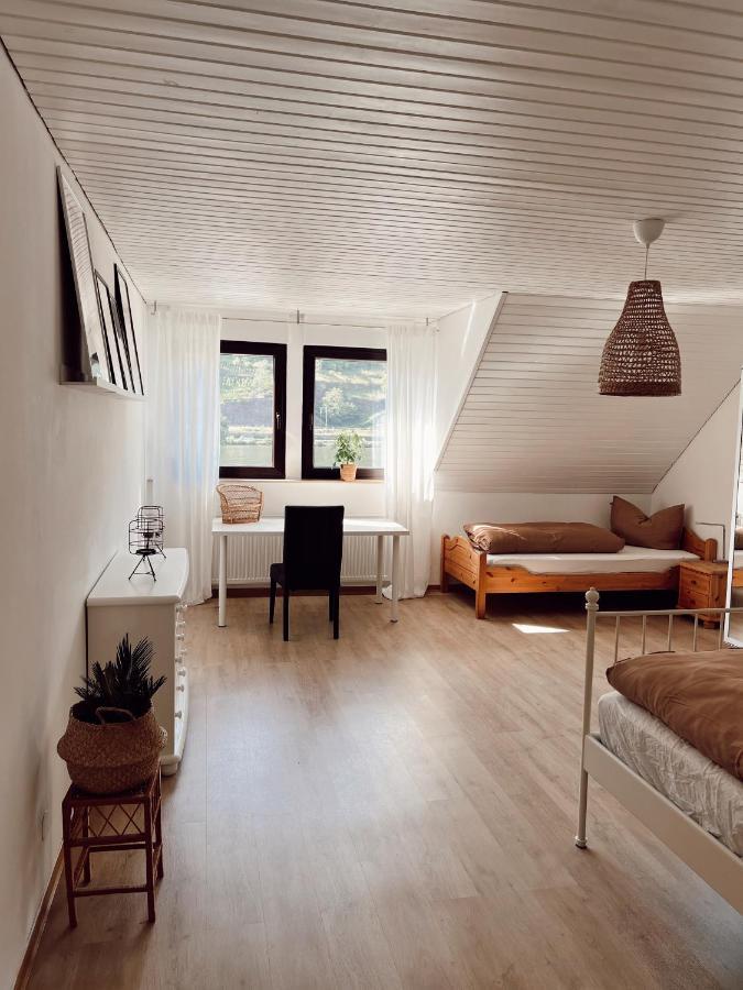 Ferienwohnung Moselflair Mit Direktem Blick Auf Die Mosel Und Weinberge Oberfell Exteriér fotografie